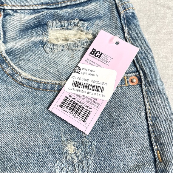 Wild Fable Highest-Rise Mom Jean Distressed Shorts - 14 - Picture 6 of 9